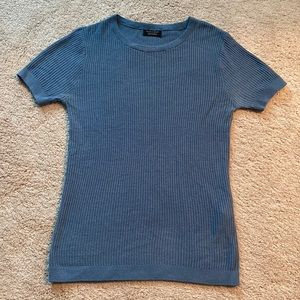 Zara Men’s Sweater with short sleeves